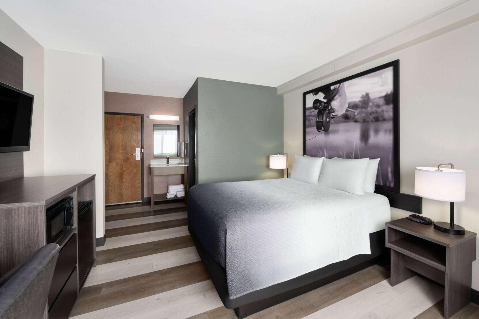 Super 8 By Wyndham Columbus Hotel Exterior foto